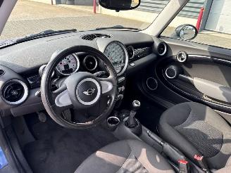 Mini One 1.4 16V Hatchback  Benzine 1.397cc 70kW (95pk) FWD picture 12