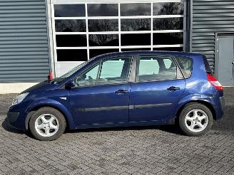 Renault Mégane Scénic 1.6 16V MPV  Benzine 1.598cc 83kW (113pk) FWD picture 2