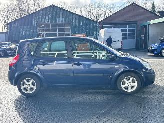 Renault Mégane Scénic 1.6 16V MPV  Benzine 1.598cc 83kW (113pk) FWD picture 6