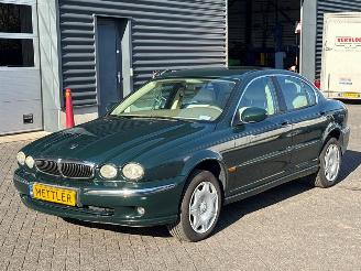 krockskadad bil auto Jaguar X-type 2.0 V6, 24V Sedan 4Dr Benzine 2.099cc 115kW (156pk) FWD 2002/6
