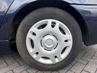 BMW 3-serie 316i 16V Sedan 4Dr Benzine 1.796cc 85kW (116pk) RWD picture 20