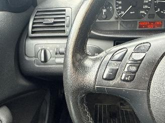 BMW 3-serie 316i 16V Sedan 4Dr Benzine 1.796cc 85kW (116pk) RWD picture 18