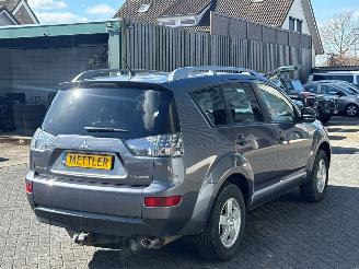 Mitsubishi Outlander 2.4 16V Mivec 4x2 SUV  Benzine 2.360cc 125kW (170pk) FWD picture 5