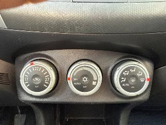 Mitsubishi Outlander 2.4 16V Mivec 4x2 SUV  Benzine 2.360cc 125kW (170pk) FWD picture 14