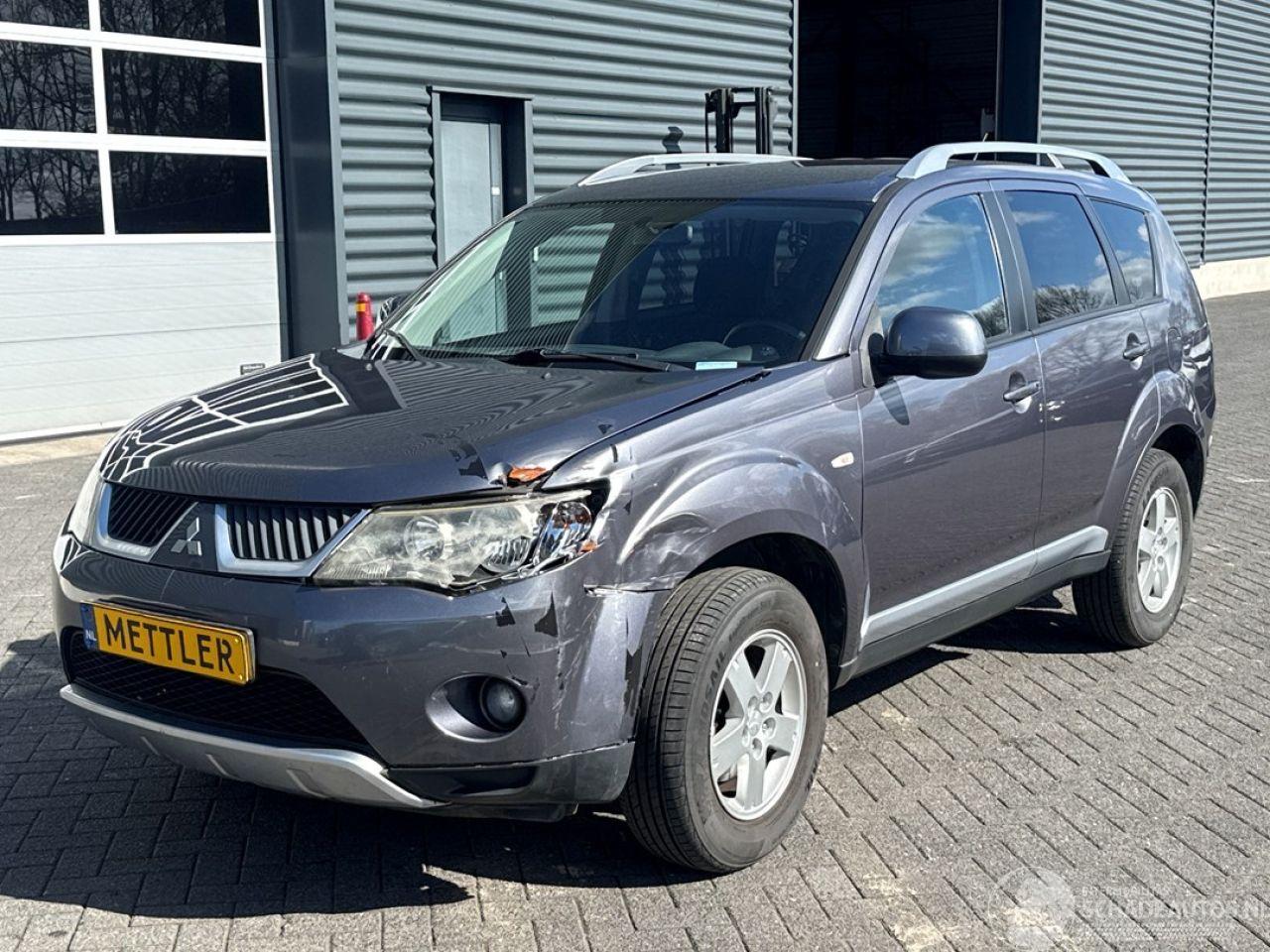 Mitsubishi Outlander 2.4 16V Mivec 4x2 SUV Benzine 2.360cc 125kW (170pk) FWD