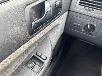 Skoda Fabia 1.4i 16V Combi/o 4Dr Benzine 1.390cc 55kW (75pk) FWD picture 15