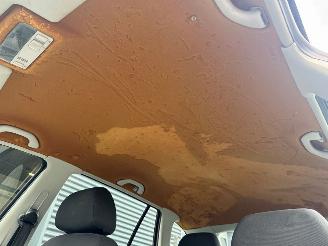 Skoda Fabia 1.4i 16V Combi/o 4Dr Benzine 1.390cc 55kW (75pk) FWD picture 17