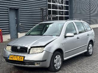 Avarii autoturisme Skoda Fabia 1.4i 16V Combi/o 4Dr Benzine 1.390cc 55kW (75pk) FWD 2003/4