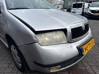 Skoda Fabia 1.4i 16V Combi/o 4Dr Benzine 1.390cc 55kW (75pk) FWD picture 18