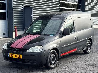 Vaurioauto  passenger cars Opel Combo 1.3 CDTI 16V Bestel  Diesel 1.248cc 55kW (75pk) FWD 2008/4