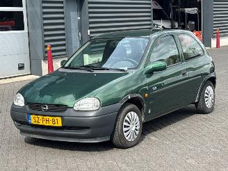 skadebil auto Opel Corsa -B 1.4i Hatchback  Benzine 1.389cc 44kW (60pk) FWD 1998/2