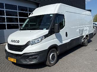 krockskadad bil bedrijf Iveco New daily L3H2 35S16 Bestel  Diesel 2.287cc 115kW (156pk) RWD 2023/10