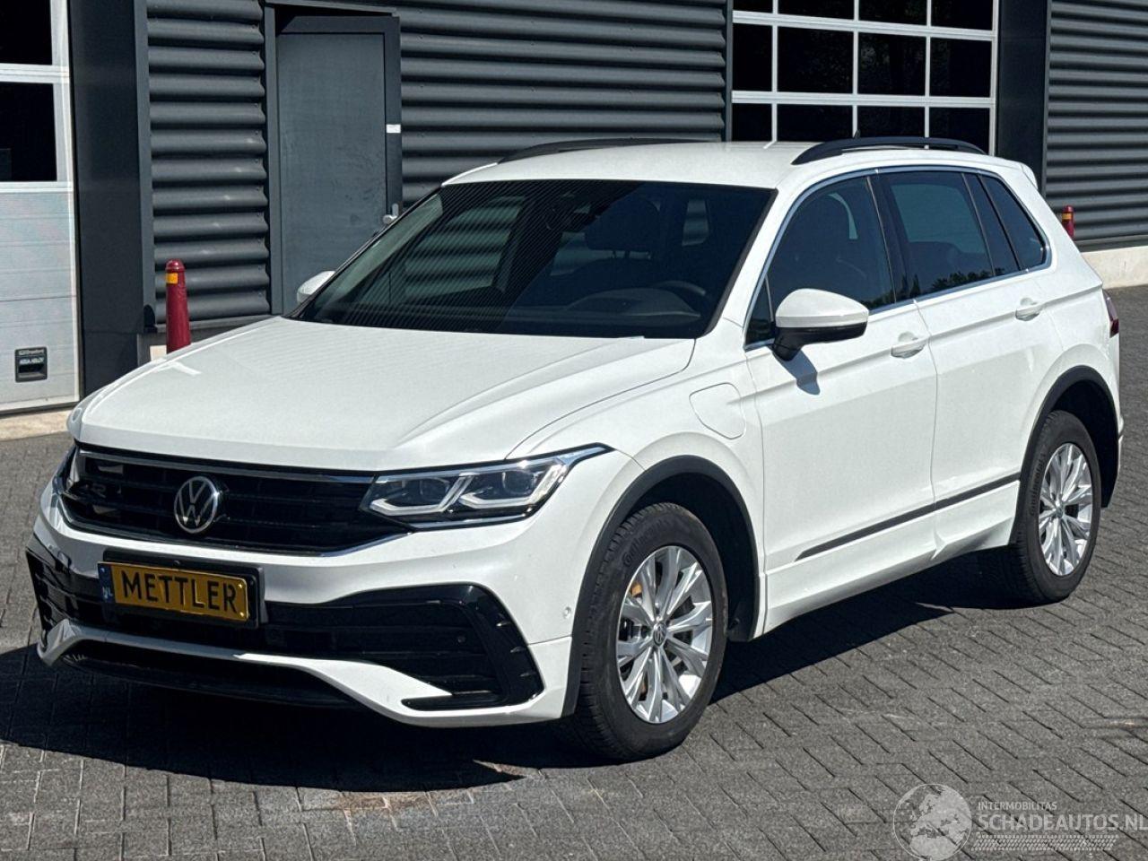 Volkswagen Tiguan R-Line 1.4 TSI eHybrid 16V SUV  Elektrisch Benzine 1.395cc 180kW (265pk) FWD 1.4 TSI eHybrid 16V SUV  Elektrisch Benzine 1.395cc 195kW (265pk) FWD