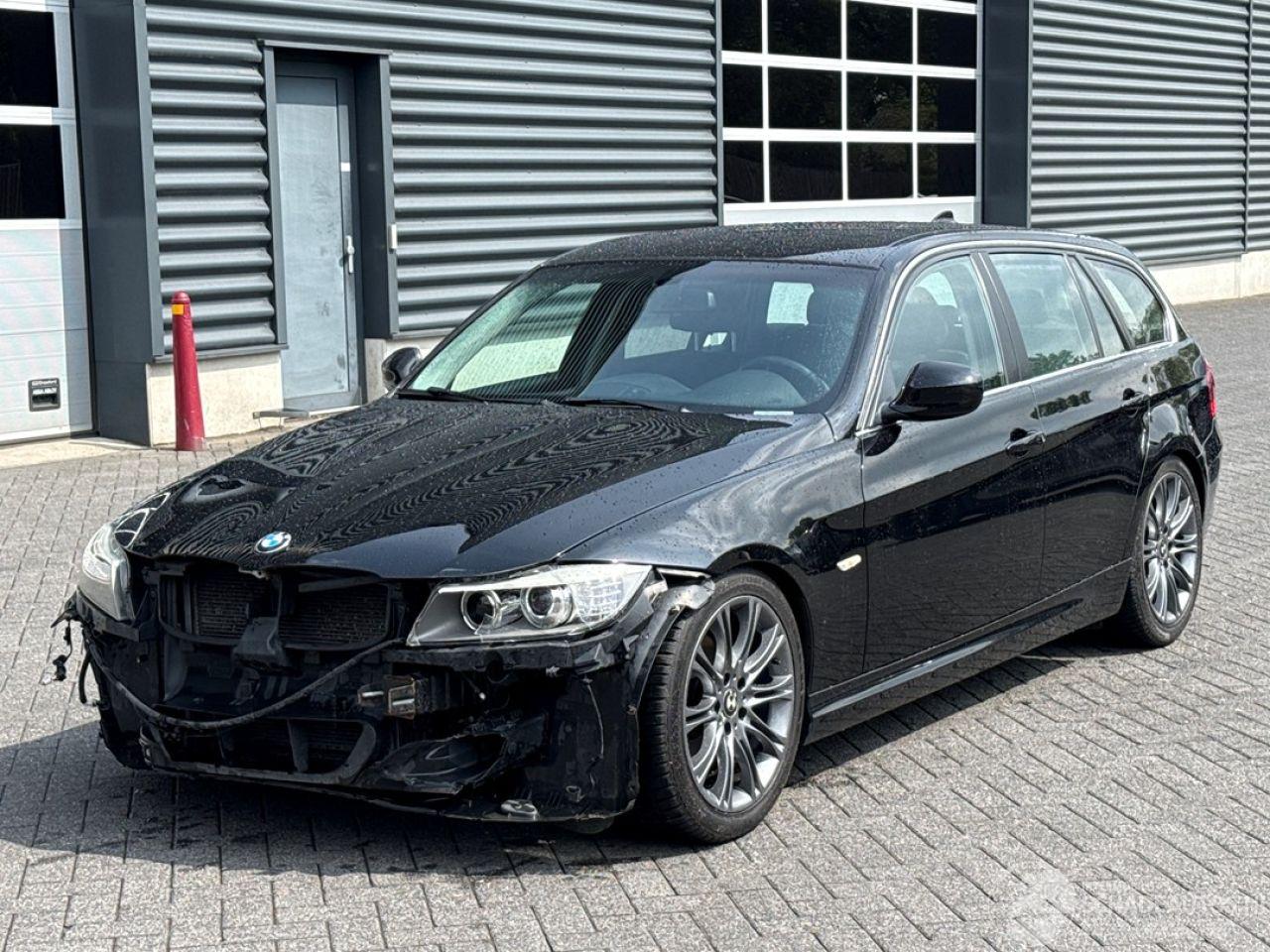 BMW 3-serie M pakket 325i 24V Combi/o  Benzine 2.979cc 160kW (218pk) RWD