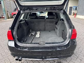 BMW 3-serie M pakket 325i 24V Combi/o  Benzine 2.979cc 160kW (218pk) RWD picture 9