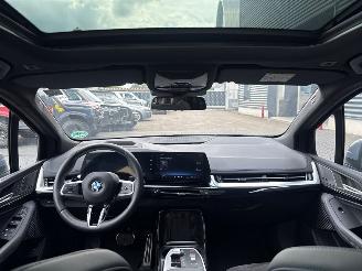 BMW 2-serie M Sportpakket 220i Mild Hybrid 1.5 TwinPower Turbo 12V MPV  Elektrisch Benzine 1.499cc 125kW (170pk) FWD picture 13