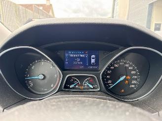 Ford Focus 1.6 TDCi ECOnetic Combi/o  Diesel 1.560cc 77kW (105pk) FWD picture 14