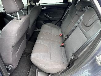 Ford Focus 1.6 Ti-VCT 16V 125 Hatchback picture 18