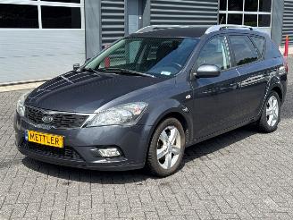 Coche accidentado Kia Cee d 1.4 16V Combi/o 2010/5