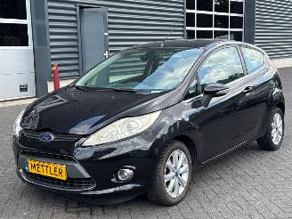 Voiture accidenté Ford Fiesta 1.4 16V Hatchback  Benzine 1.388cc 71kW (97pk) FWD 2009/1