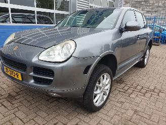 Schadeauto Porsche Cayenne 4.5 S automaat 2003/4
