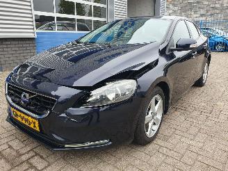 Schadeauto Volvo V-40 2.0 D2 Momentum Business 2015/7