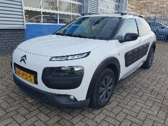 Avarii autoturisme Citroën C4 cactus 1.6 BlueHDi Shine SCHADEVRIJ 2015/10
