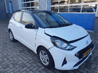 skadebil auto Hyundai I-10 1.0 comfort 2022/9