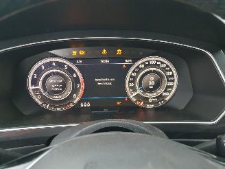 Volkswagen Tiguan 1.4 TSI Comfortline Business R-line picture 23