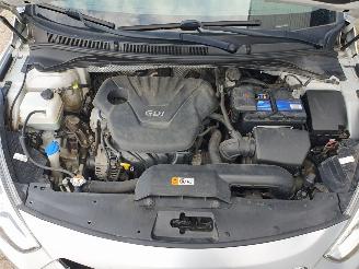 Hyundai I-40 1.6 GDI Blue Business Edition picture 9