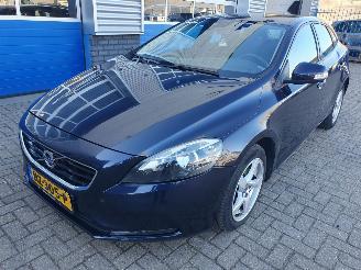 Schadeauto Volvo V-40 2.0 D2 Kinetic Automaat 2016/1