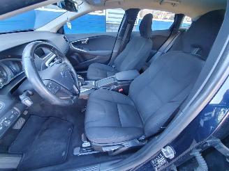 Volvo V-40 2.0 D2 Kinetic Automaat picture 13