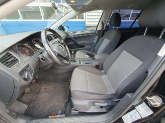 Volkswagen Golf 1.0 TSI Trendline picture 13