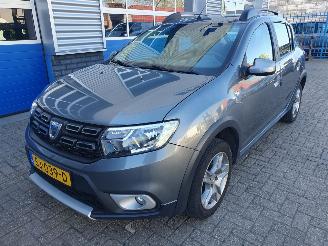 Damaged car Dacia Sandero 0.9 TCe Bi-Fuel Stepway Ambiance 2018/4