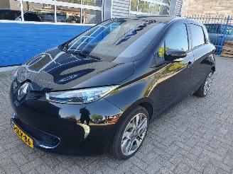 Damaged car Renault Zoé Q210 Zen Quickcharge 22 kWh incl. accu 2013/11
