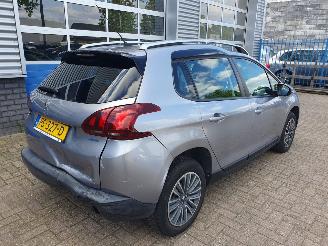 Peugeot 2008 1.2 PureTech Blue Lion picture 6