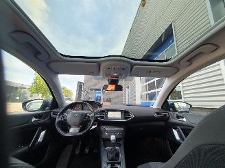 Peugeot 308 1.2 PureTech Blue Lease Premium picture 20