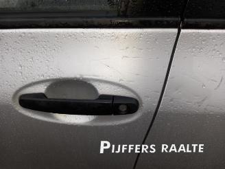 Toyota Yaris Yaris II (P9), Hatchback, 2005 / 2014 1.33 16V Dual VVT-I picture 11