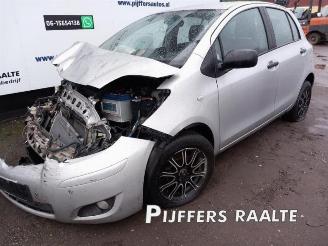 Toyota Yaris Yaris II (P9), Hatchback, 2005 / 2014 1.33 16V Dual VVT-I picture 4