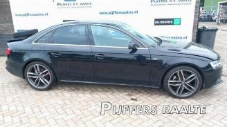 Vrakbiler auto Audi A4 A4 (B8), Sedan, 2007 / 2015 2.0 TDI 16V 2012