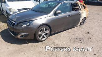 Auto da rottamare Peugeot 308 308 SW (L4/L9/LC/LJ/LR), Combi 5-drs, 2014 / 2021 1.2 12V e-THP PureTech 130 2014/5