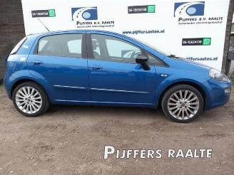 Coche siniestrado Fiat Punto Punto III (199), Hatchback, 2012 0.9 TwinAir 2012/10