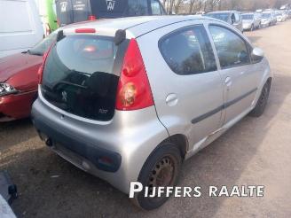 Peugeot 107 107, Hatchback, 2005 / 2014 1.0 12V picture 11