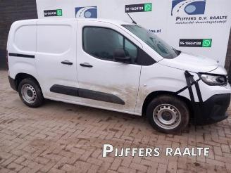 Salvage car Peugeot Partner Partner (EA//EF/EN/EU), Van, 2018 1.5 BlueHDi 100 2024/10