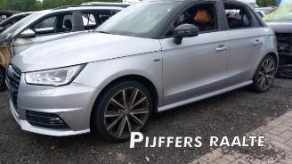 Vrakbiler auto Audi A1 A1 Sportback (8XA/8XF), Hatchback 5-drs, 2011 / 2018 1.0 TFSI Ultra 12V 2016/3