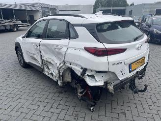 Hyundai Kona 1.6 GDI HEV Comfort Smart N.A.P NL AUTO picture 4