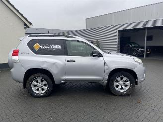 Toyota Landcruiser 3.0 D-4D-F LX High Roof Blind Van N.A.P NL AUTO picture 2