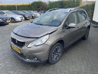 Peugeot 2008 1.2 PureTech Active AUTOMAAT N.A.P PRACHTIG!!! NL AUTO picture 5