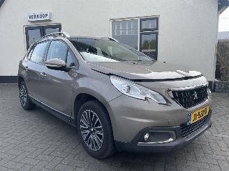 krockskadad bil auto Peugeot 2008 1.2 PureTech Active AUTOMAAT N.A.P PRACHTIG!!! NL AUTO 2016/6