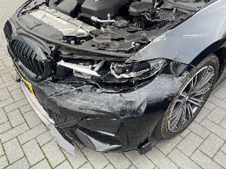 BMW 3-serie 318i Executive Edition M-PAKKET N.A.P NL AUTO PRACHTIG!!! picture 33